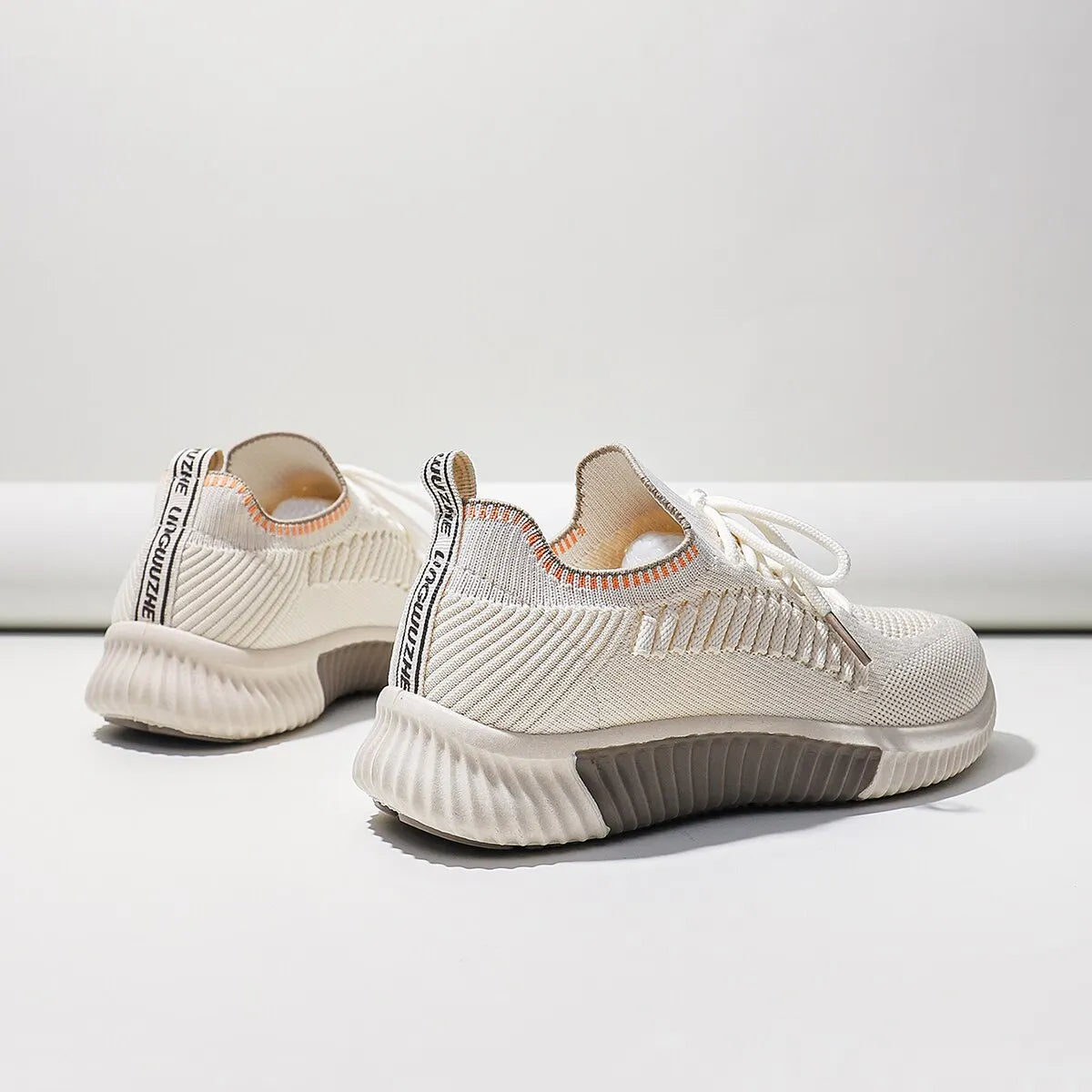 Tênis casual feminino