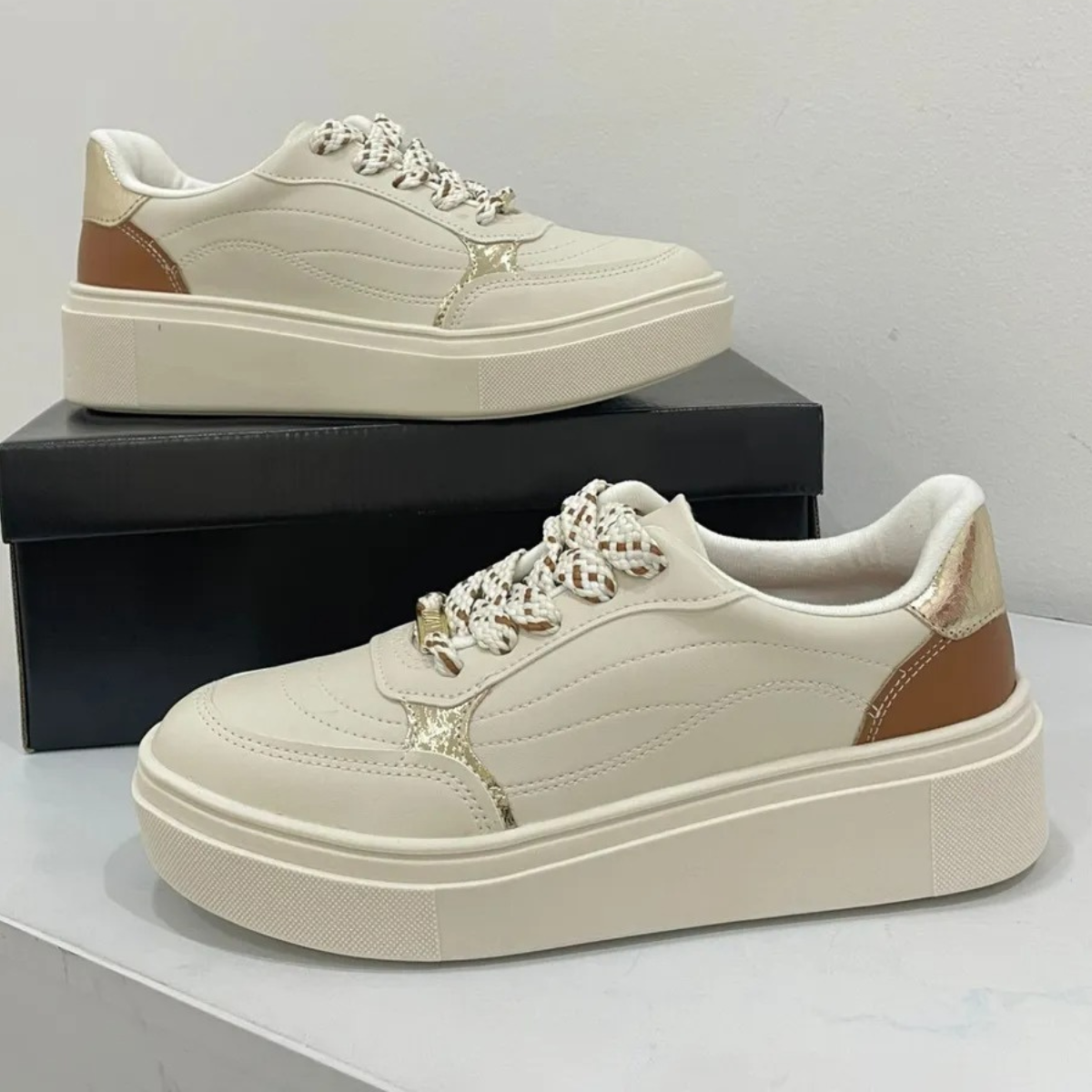 Tenis Feminino Plataforma Brilho Casual Vizzano