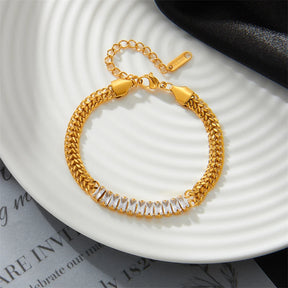Pulseira com elos entrelaçados