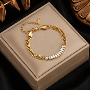 Pulseira com elos entrelaçados
