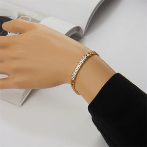 Pulseira com elos entrelaçados